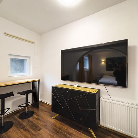 Loving Downtown Studio By Chr Luxury Property Bukarest Eksteriør billede