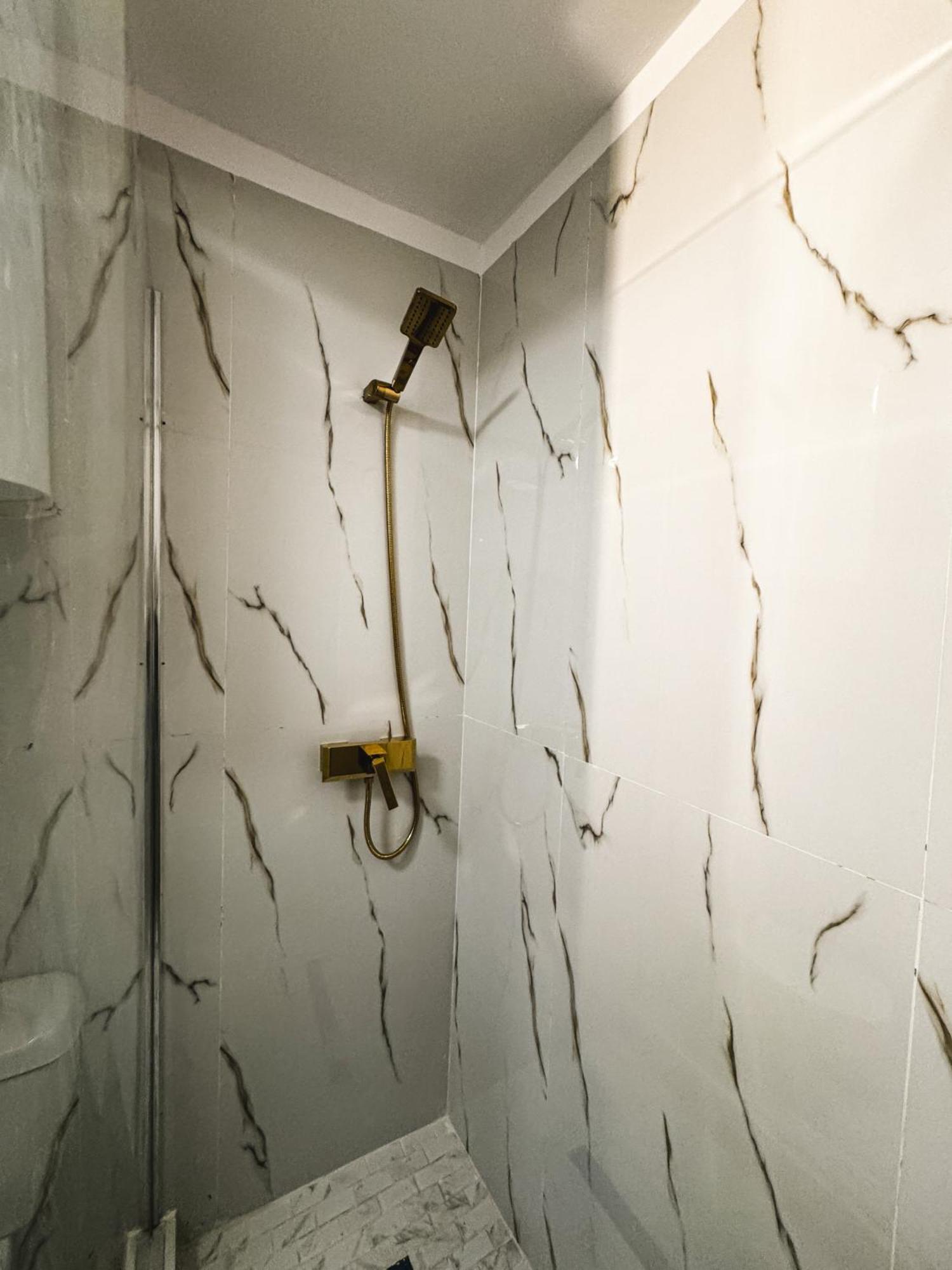 Loving Downtown Studio By Chr Luxury Property Bukarest Eksteriør billede